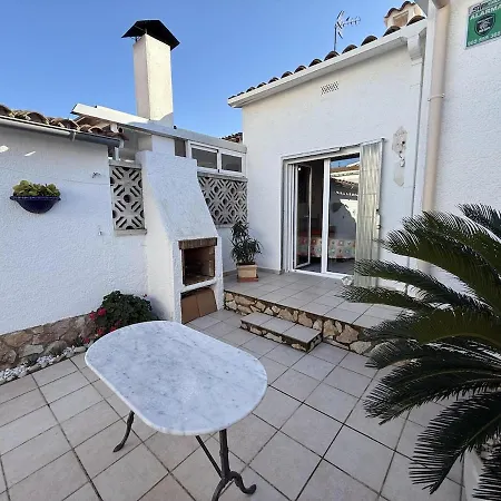 Villa Awaydays - Casa Con Piscina Empuriabrava