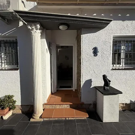 Awaydays - Casa Con Piscina Empuriabrava