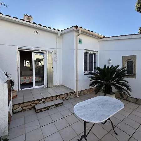 Awaydays - Casa Con Piscina Villa Empuriabrava