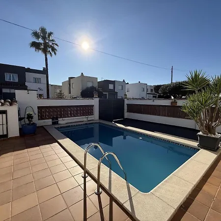 Awaydays - Casa Con Piscina Empuriabrava